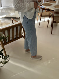 Jean en denim clair coupe barrel