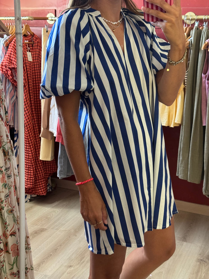 Robe à rayures marine