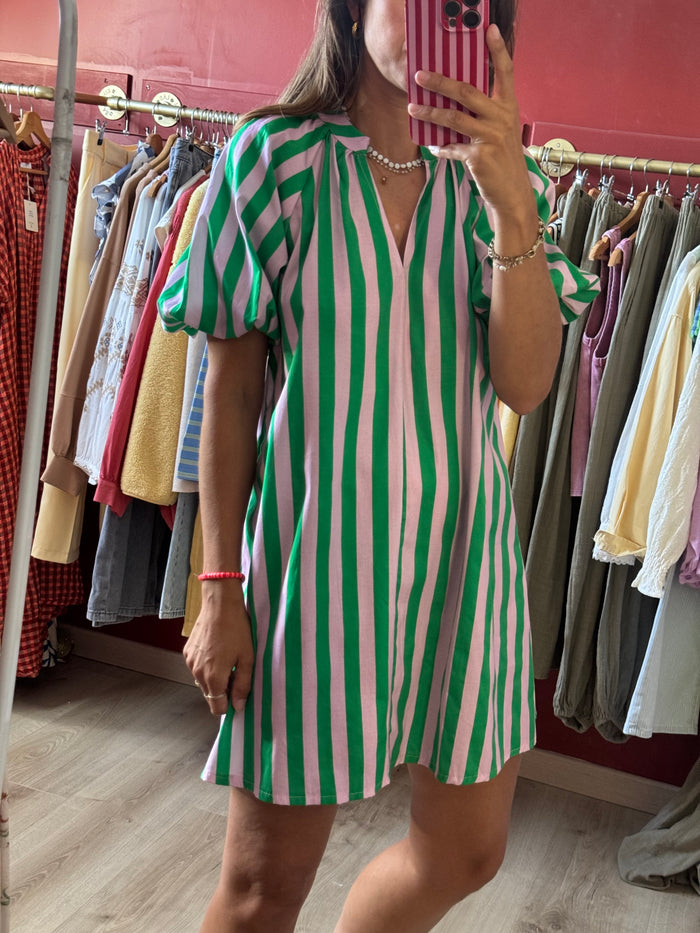 Robe à rayures verte