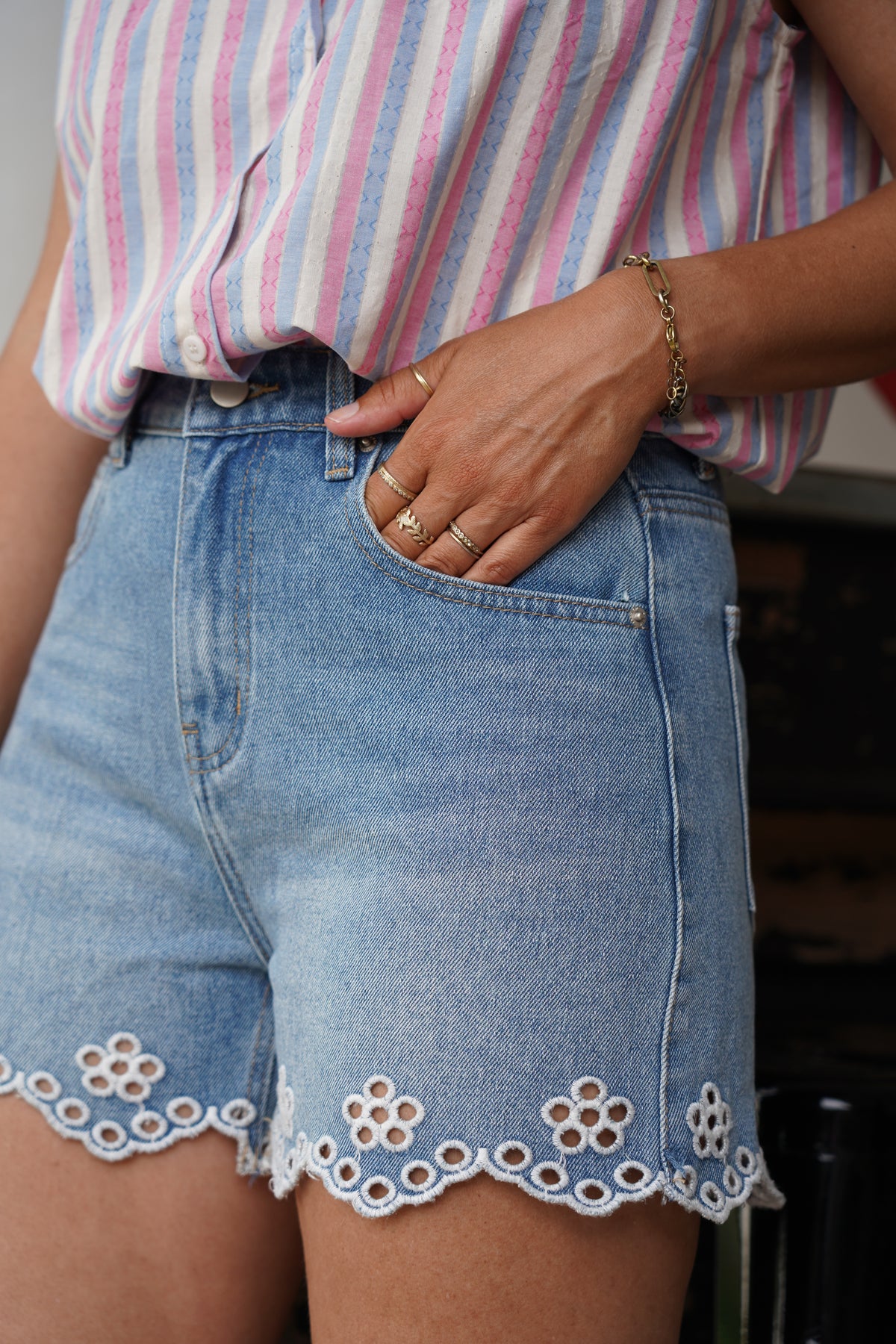 Short en jean avec broderie Logan