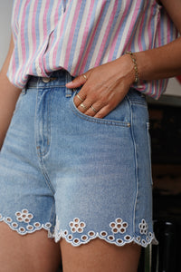 Short en jean avec broderie Logan