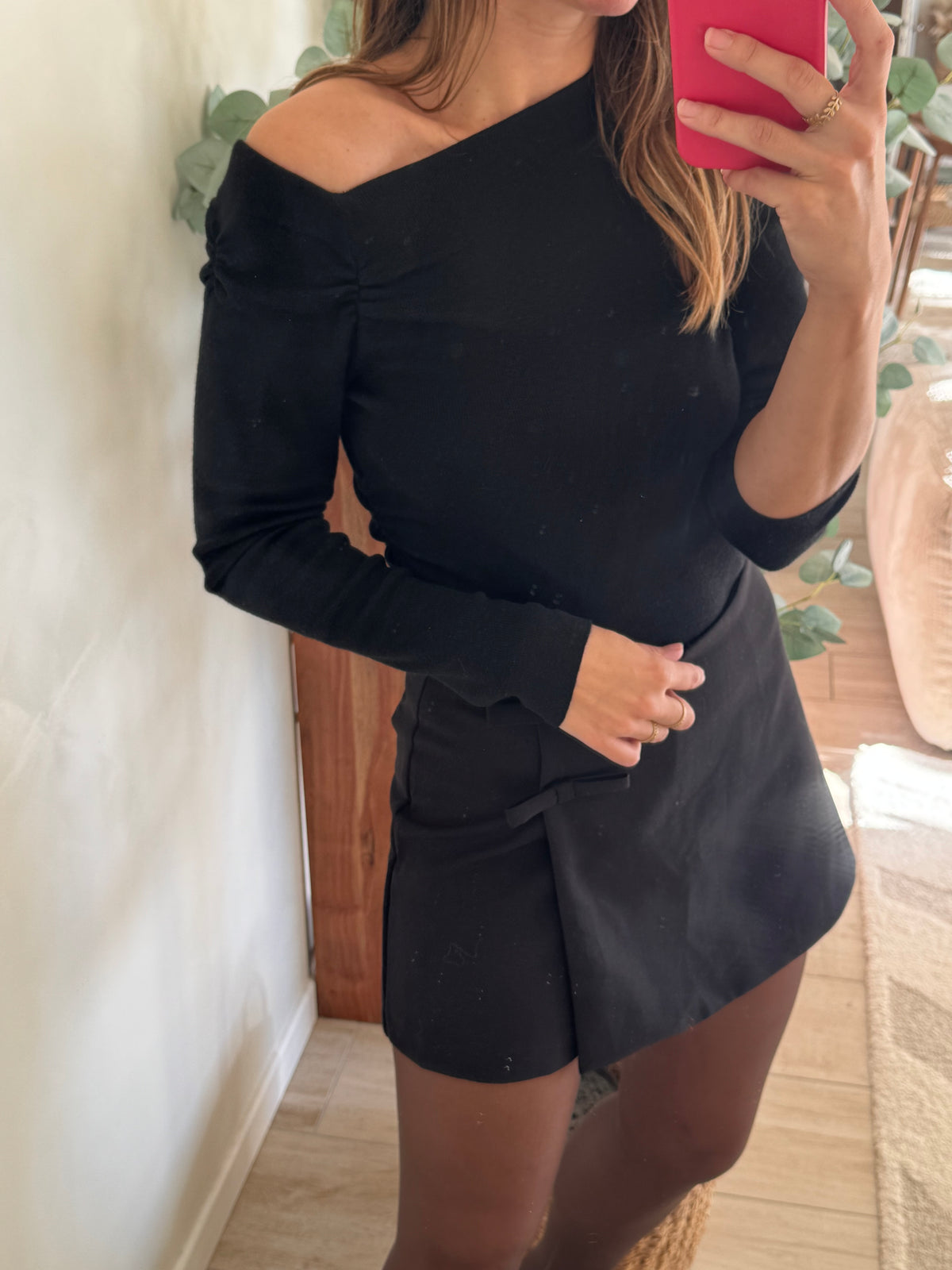 haut noir femme asymétrique