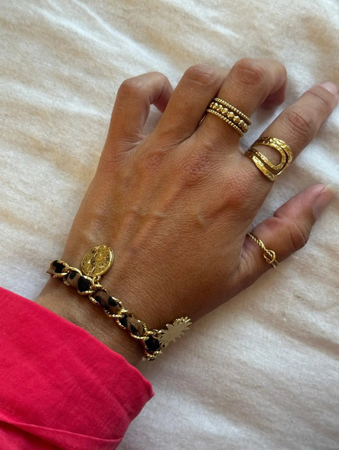 La tenue par virginiebague - acier inoxidable - couleur doré - casual